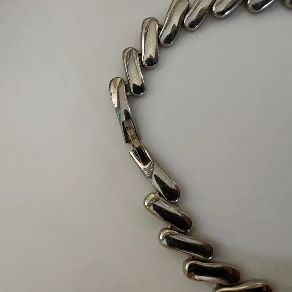 Silver Tone Rhinestone Accent Slant Bar Link Necklace Elegant Classic 17 in - Picture 7 of 8